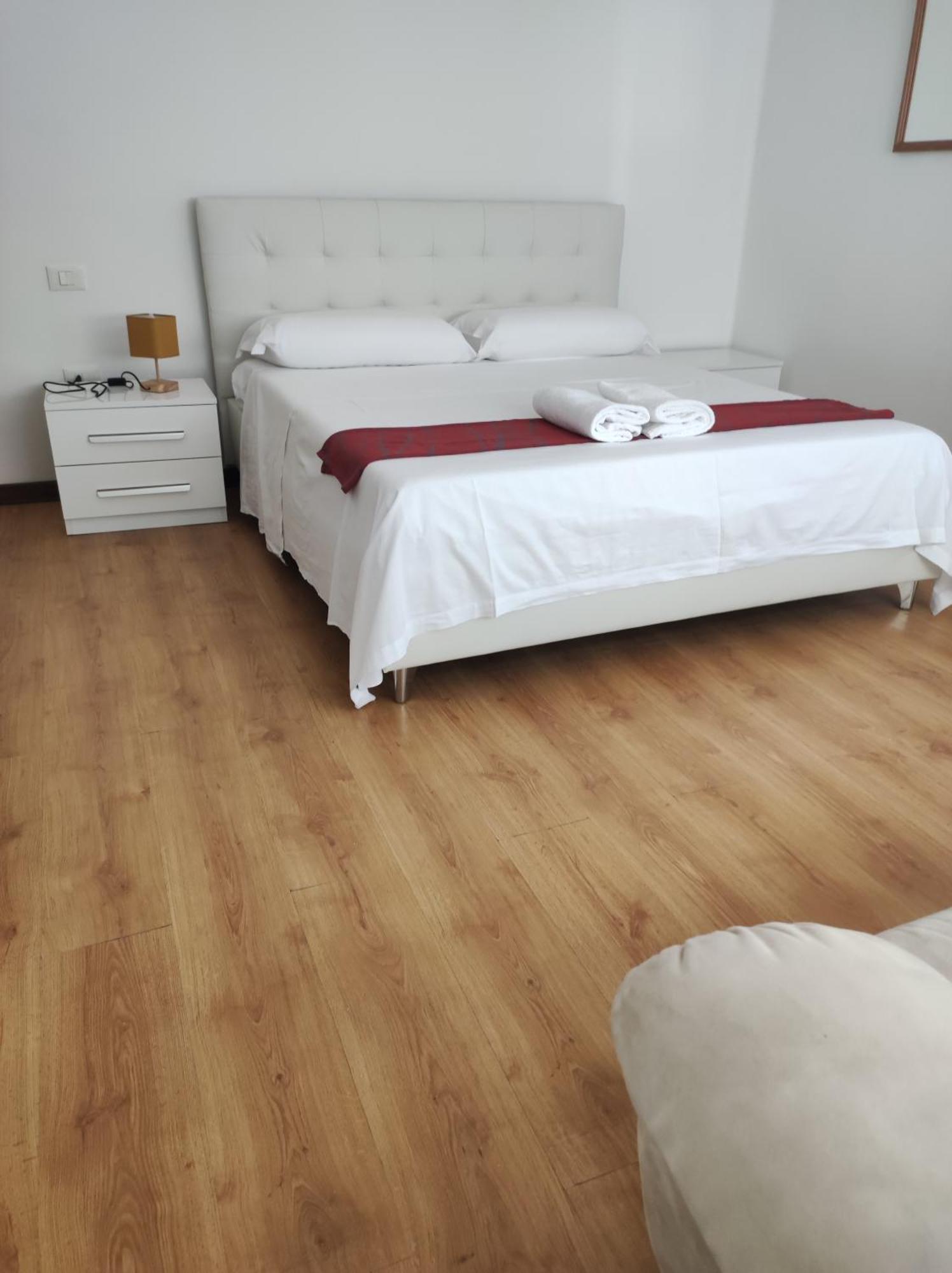Abc Guest House Местре Екстериор снимка