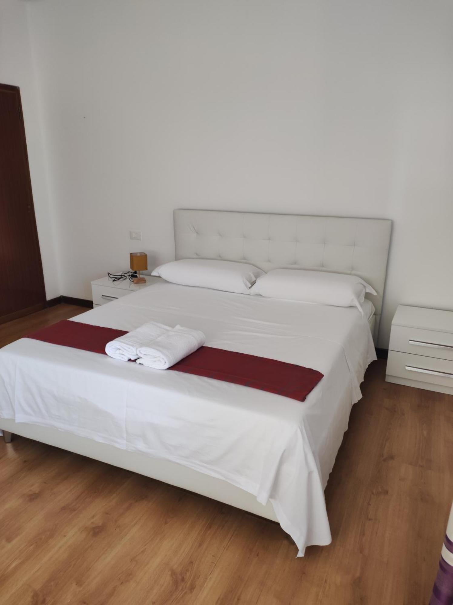 Abc Guest House Местре Екстериор снимка