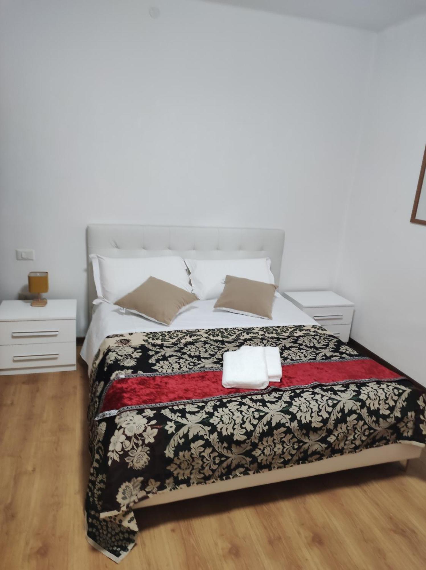 Abc Guest House Местре Екстериор снимка